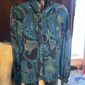 Chicos size 2 blouse